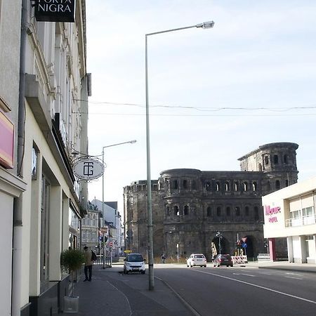 Hotel Porta Nigra เทรียร์ ภายนอก รูปภาพ